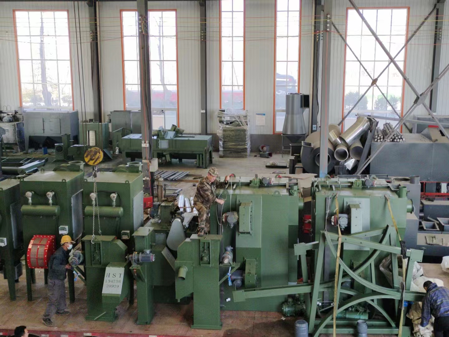 拋丸機(jī)除銹施工方案_拋丸機(jī)除銹視頻_鋼網(wǎng)帶拋丸除銹機(jī)